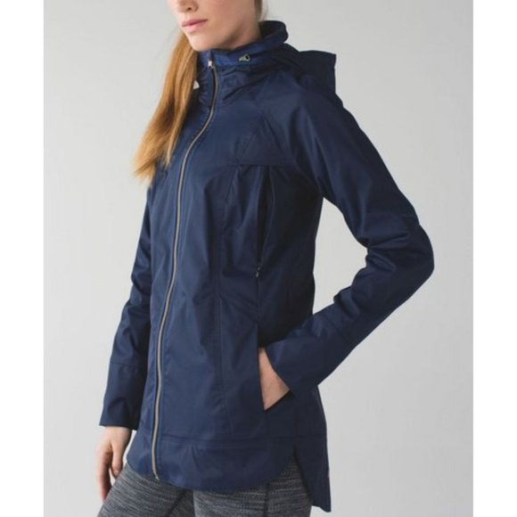 Lululemon Fo Drizzle Jacket Deep Navy Blue Size 4 Rain Waterproof Rare - Picture 1 of 8